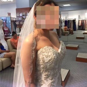 Additional pics of Alfred Angelo Wedding Dress